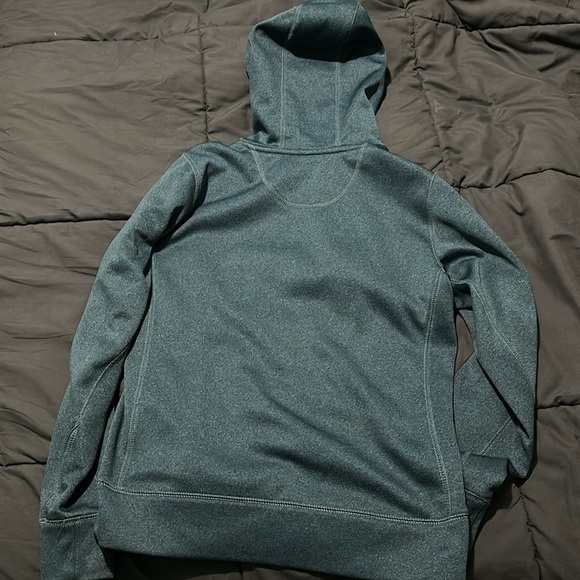 Carhartt Slightly Fitted Women’s Hoodie - Picture 2 of 8